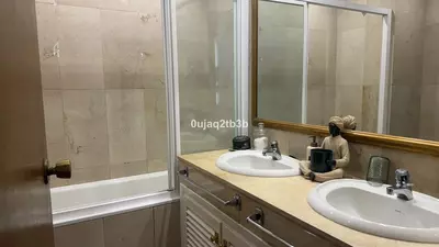 Middle Floor Apartment in Nueva Andalucía