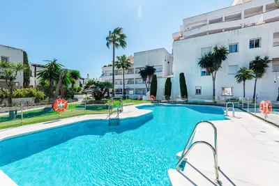 Middle Floor Apartment in Nueva Andalucía