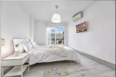 Middle Floor Apartment in Nueva Andalucía