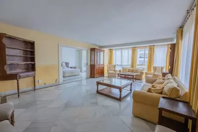 Middle Floor Apartment in Marbella