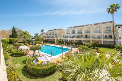 Ground Floor Apartment in Nueva Andalucía