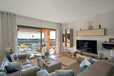 Middle Floor Apartment in Atalaya