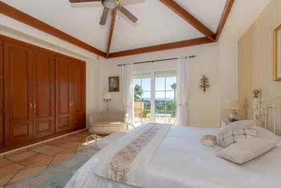 Detached Villa in Elviria