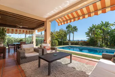 Detached Villa in Elviria