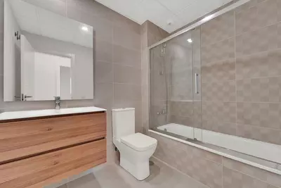 Middle Floor Apartment in Estepona