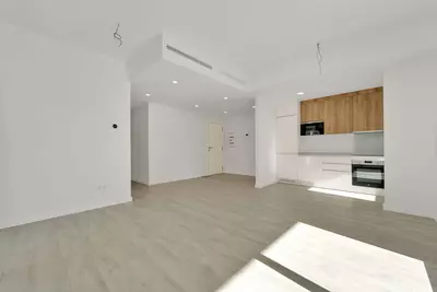 Middle Floor Apartment in Estepona