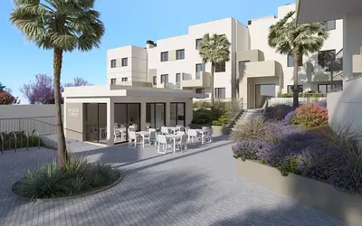 Middle Floor Apartment in Estepona
