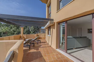 Middle Floor Apartment in Costalita