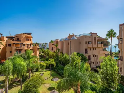 Middle Floor Apartment in Costalita