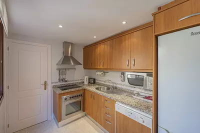 Middle Floor Apartment in Costalita