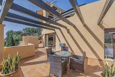 Middle Floor Apartment in Costalita