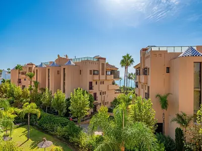 Middle Floor Apartment in Costalita