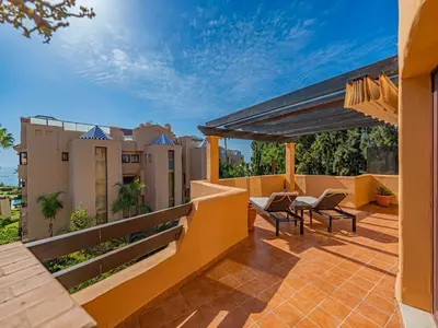 Middle Floor Apartment in Costalita