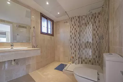 Middle Floor Apartment in Costalita