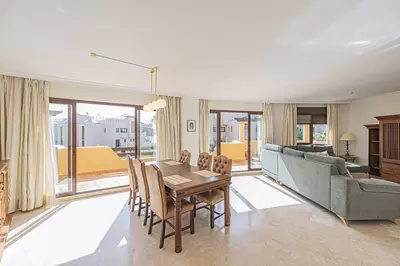 Middle Floor Apartment in Costalita