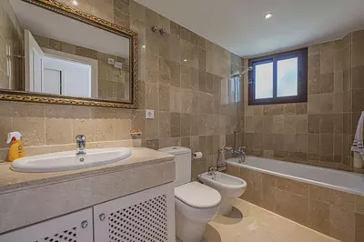 Middle Floor Apartment in Costalita