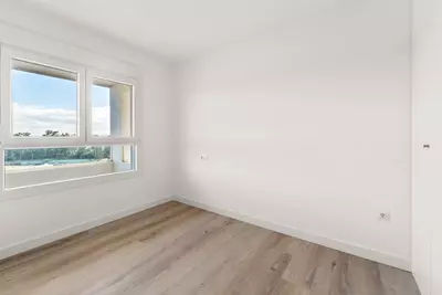 Middle Floor Apartment in Nueva Andalucía