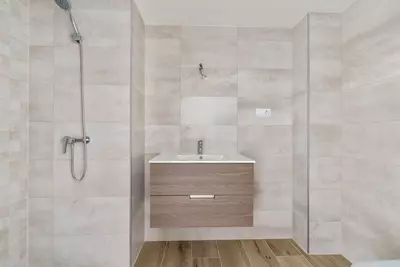 Middle Floor Apartment in Nueva Andalucía