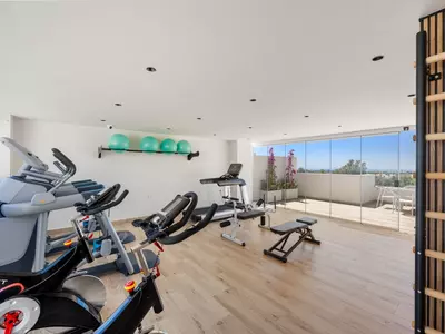 Middle Floor Apartment in Nueva Andalucía