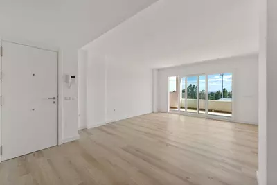 Middle Floor Apartment in Nueva Andalucía