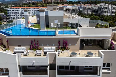 Middle Floor Apartment in Nueva Andalucía