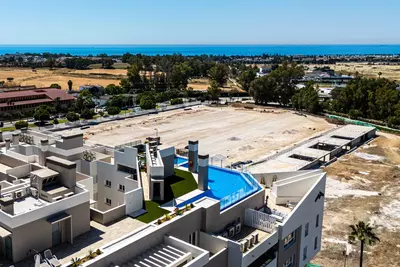Middle Floor Apartment in Nueva Andalucía