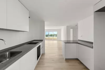 Middle Floor Apartment in Nueva Andalucía