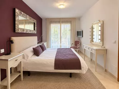 Middle Floor Apartment in Benahavís
