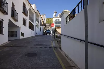 Middle Floor Apartment in Benahavís