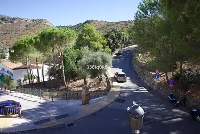 Middle Floor Apartment in Benahavís