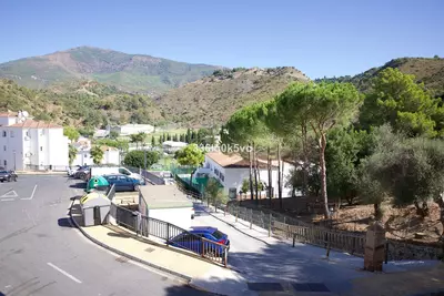 Middle Floor Apartment in Benahavís
