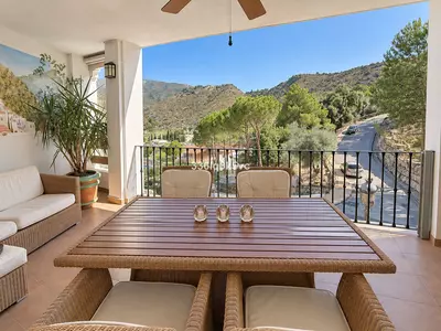 Middle Floor Apartment in Benahavís