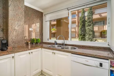 Middle Floor Apartment in Nueva Andalucía