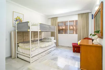 Middle Floor Apartment in Nueva Andalucía