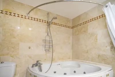 Middle Floor Apartment in Nueva Andalucía