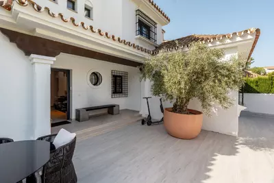 Detached Villa in Nueva Andalucía