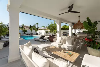 Detached Villa in Nueva Andalucía