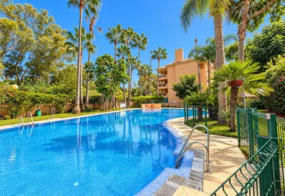 Middle Floor Apartment in Cabopino
