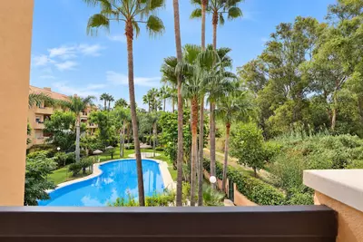 Middle Floor Apartment in Cabopino