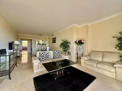 Middle Floor Apartment in Marbella