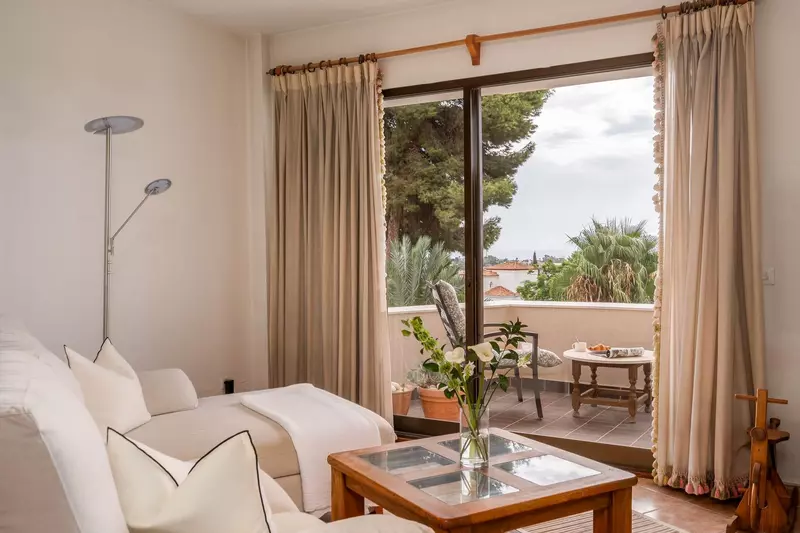 Middle Floor Apartment in Estepona
