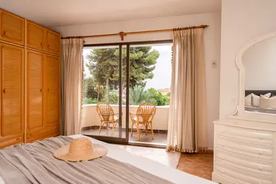 Middle Floor Apartment in Estepona