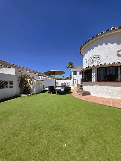 Detached Villa in Estepona