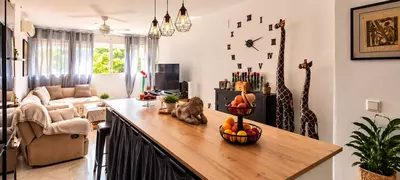 Middle Floor Apartment in Estepona