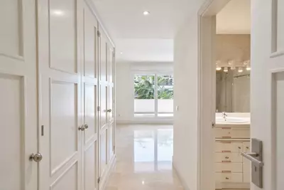 Middle Floor Apartment in Marbella