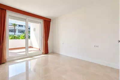 Middle Floor Apartment in Marbella