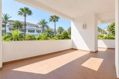 Middle Floor Apartment in Marbella