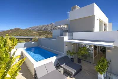 Penthouse Duplex in Nueva Andalucía