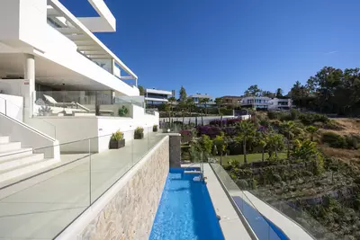 Penthouse Duplex in Nueva Andalucía