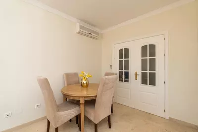 Middle Floor Apartment in Marbella
